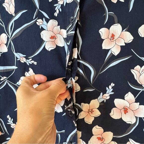 The Shirt by Rochelle Behrens Navy Floral Button Down - Picture 3 of 6
